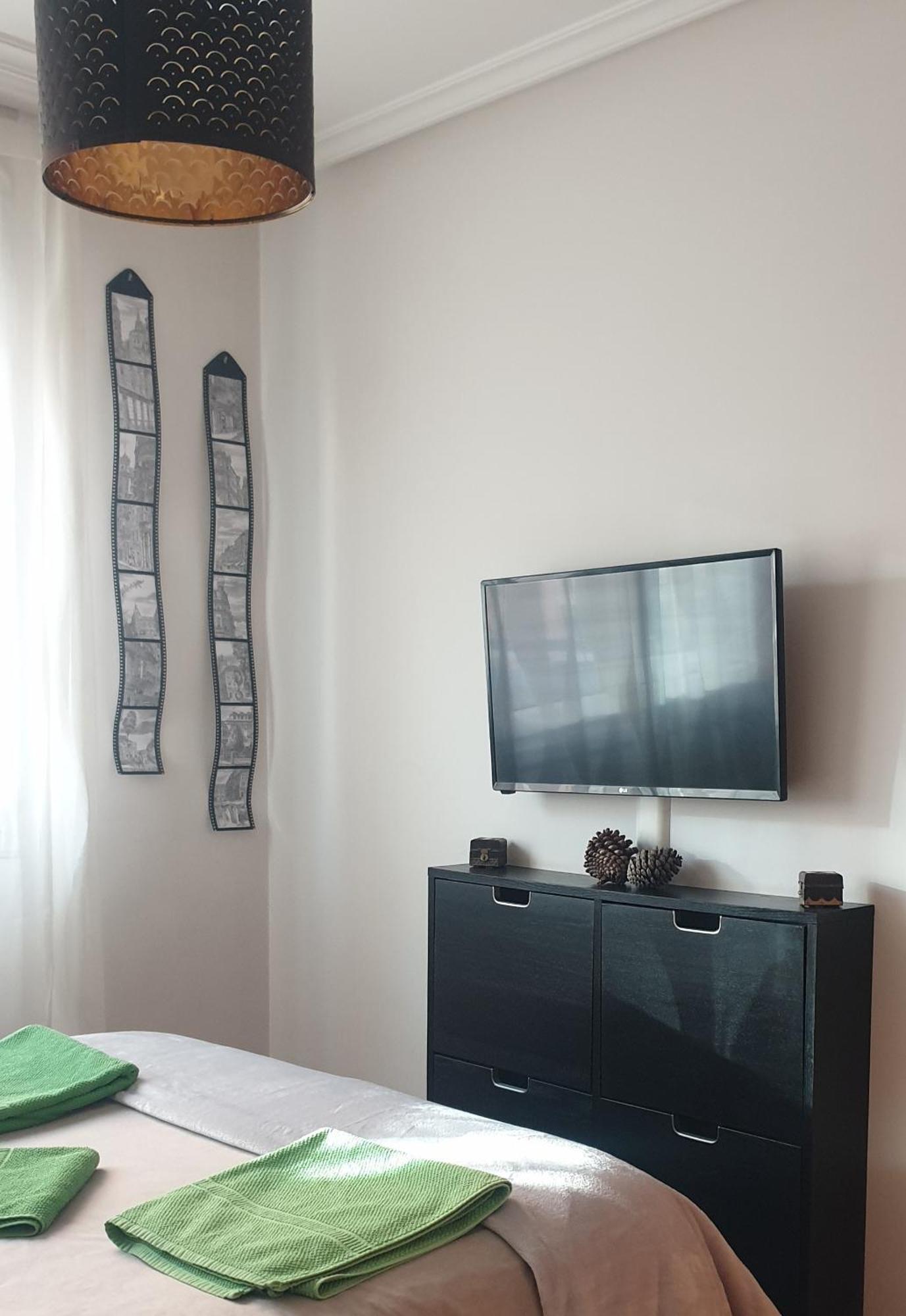 Apartamento "Los Prados" Wifi Y Parking 奥维耶多 外观 照片